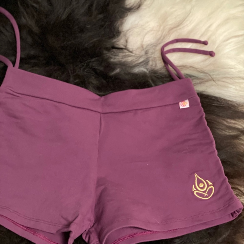 Shakti yoga shorts